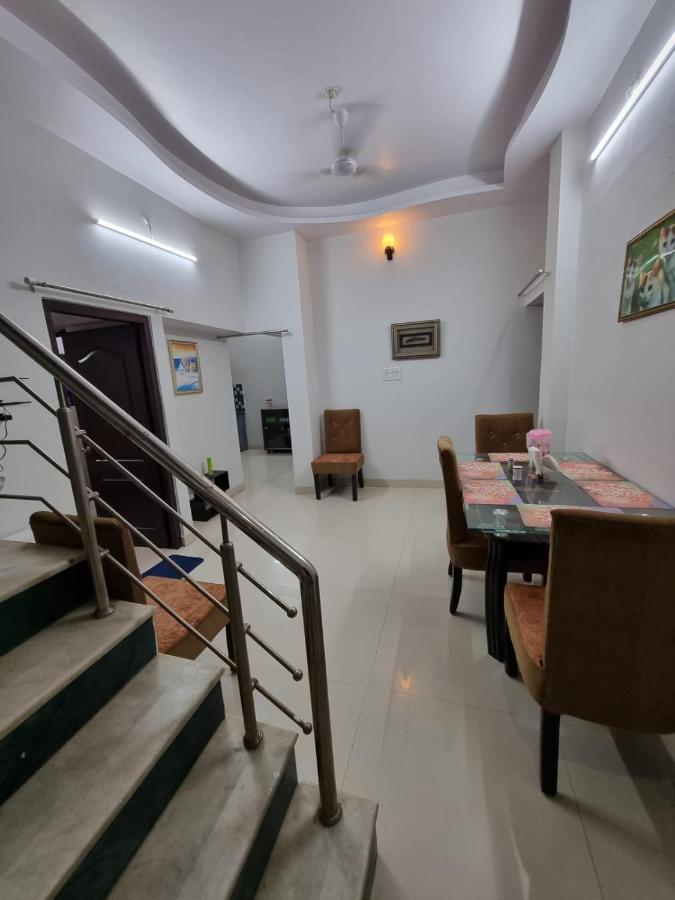 Leela Homestay Jabalpur - Lily - 2 Bhk Luxury Appartment Zewnętrze zdjęcie