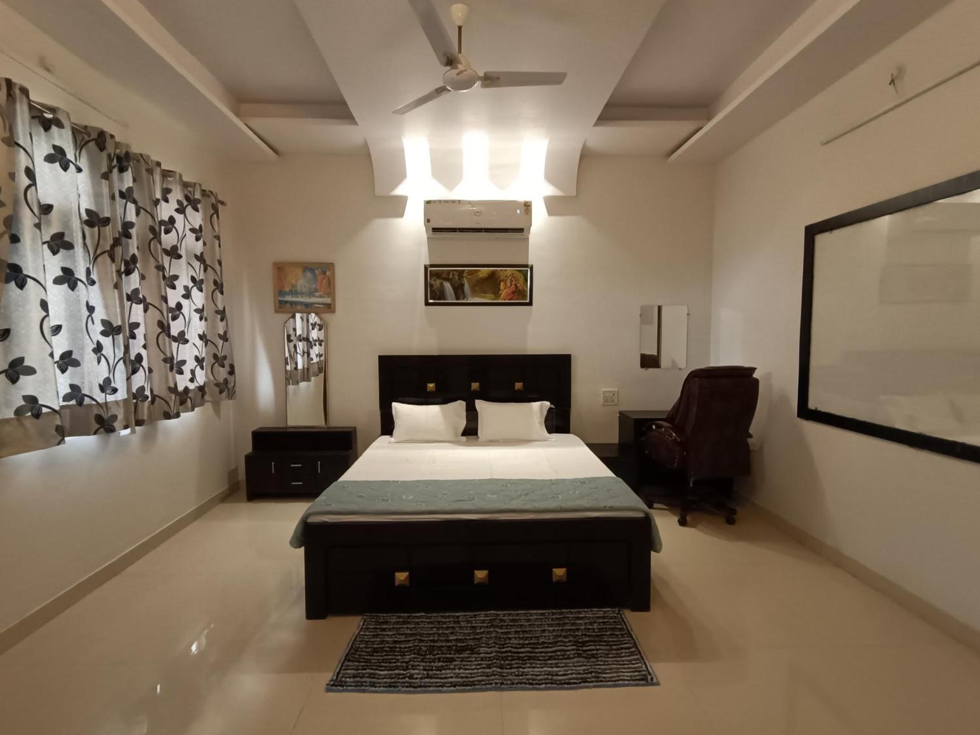 Leela Homestay Jabalpur - Lily - 2 Bhk Luxury Appartment Zewnętrze zdjęcie