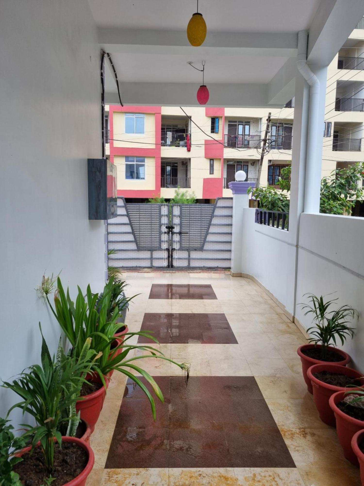 Leela Homestay Jabalpur - Lily - 2 Bhk Luxury Appartment Zewnętrze zdjęcie